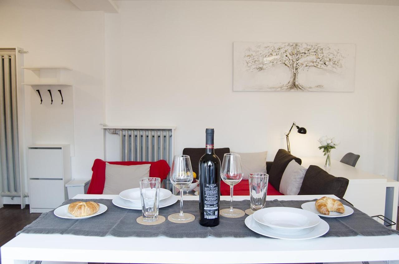 זאגרב Studio Apartment With A View Of Ban Jelacic Square מראה חיצוני תמונה